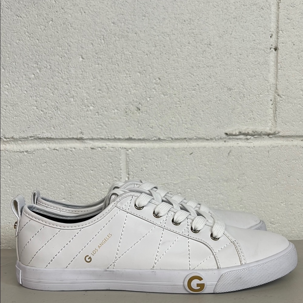 G GBG guess Los Angeles sz10 white sneakers Gorfin low gold logo quilted shoe